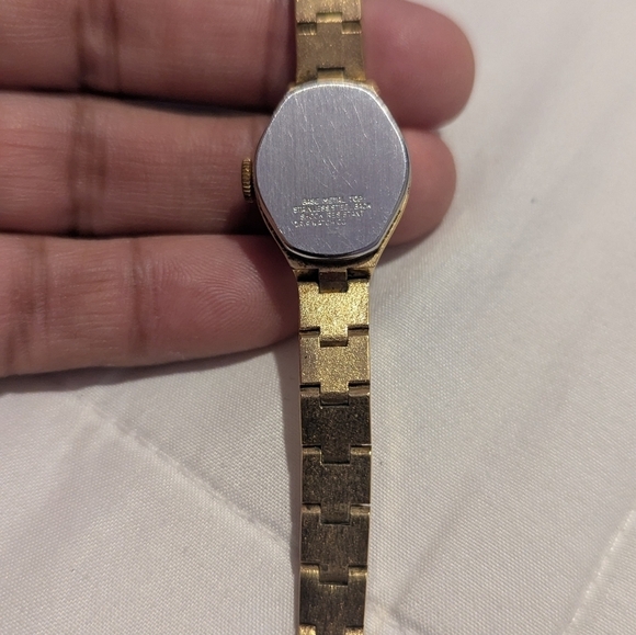 Oris Gold Timepiece with Ivory Dial